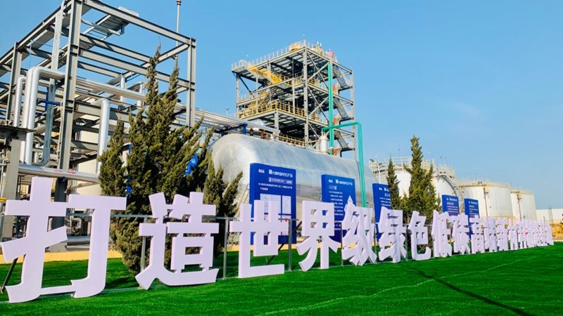 PEEK材料的价格受多种因素影响，主要包括：